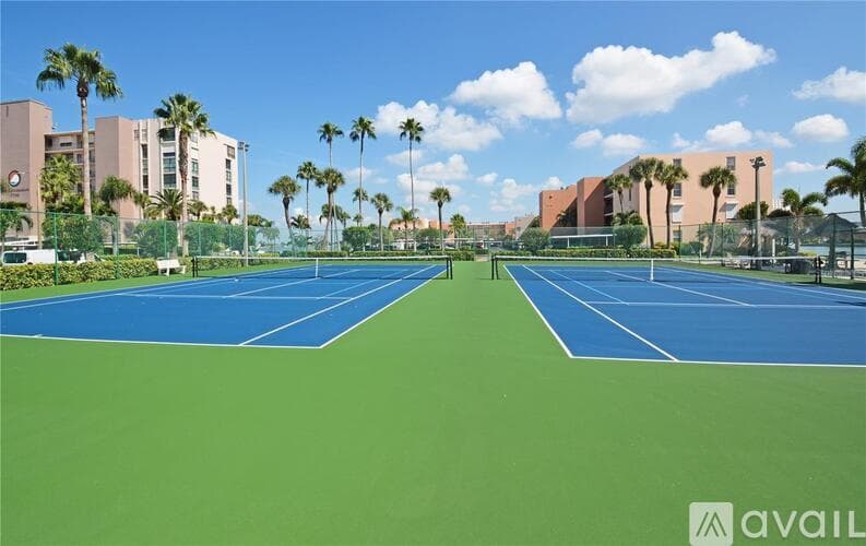 South Pasadena Condo: 7560 Bay Island Drive South