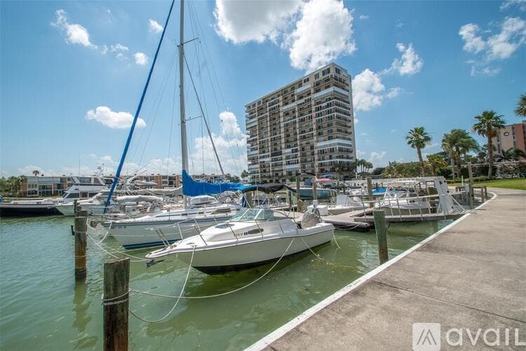 South Pasadena Condo: 7560 Bay Island Drive South