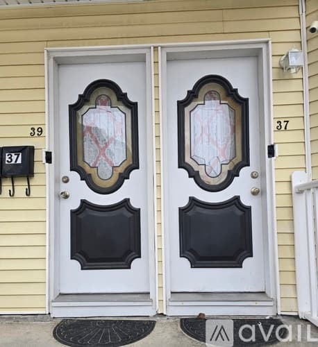 New Bedford Apartment: 37 Princeton Street
