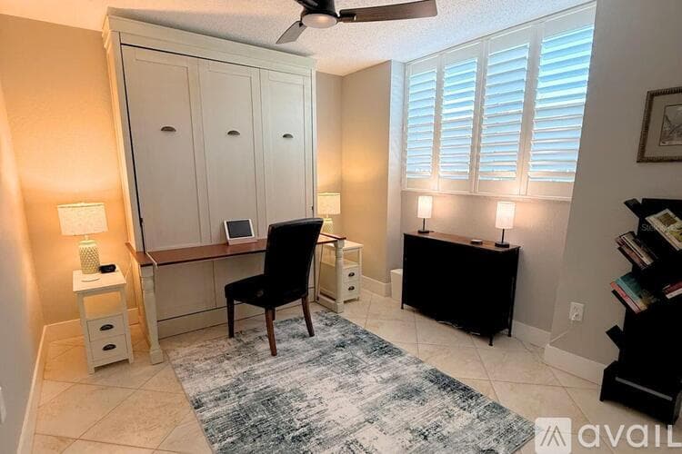 South Pasadena Condo: 7560 Bay Island Drive South