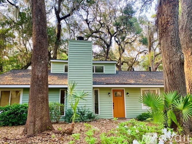 St. Simons Island House: 201 Palmetto Court
