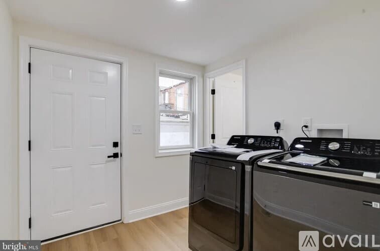 Baltimore Apartment: 711 North Patterson Park Avenue