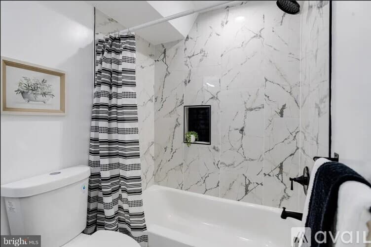Baltimore Apartment: 711 North Patterson Park Avenue