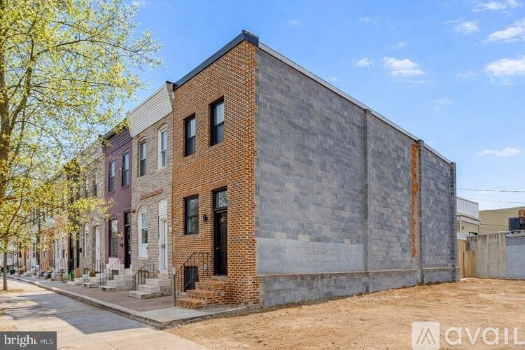 Baltimore Apartment: 711 North Patterson Park Avenue
