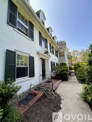Swarthmore Apartment: 139 Rutgers Avenue
