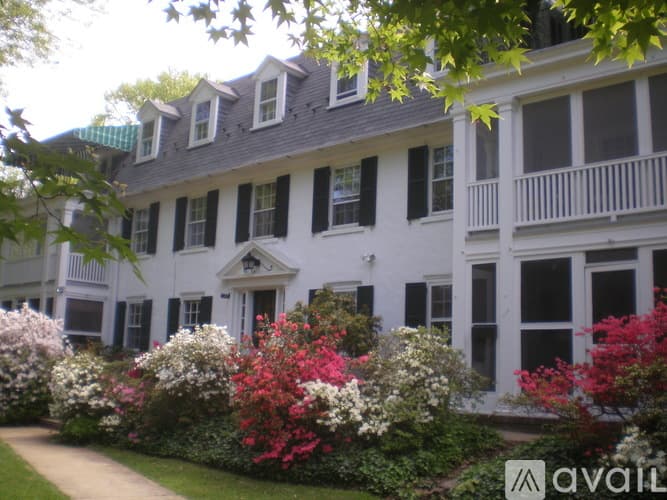 Swarthmore Apartment: 139 Rutgers Avenue