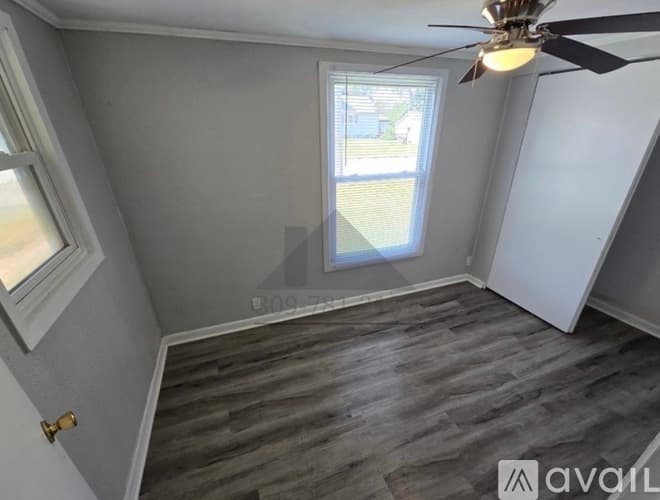 East Moline House: 2820 Kennedy Dr