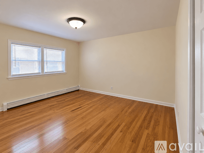 Chicago Condo: 6969 N Ashland Ave