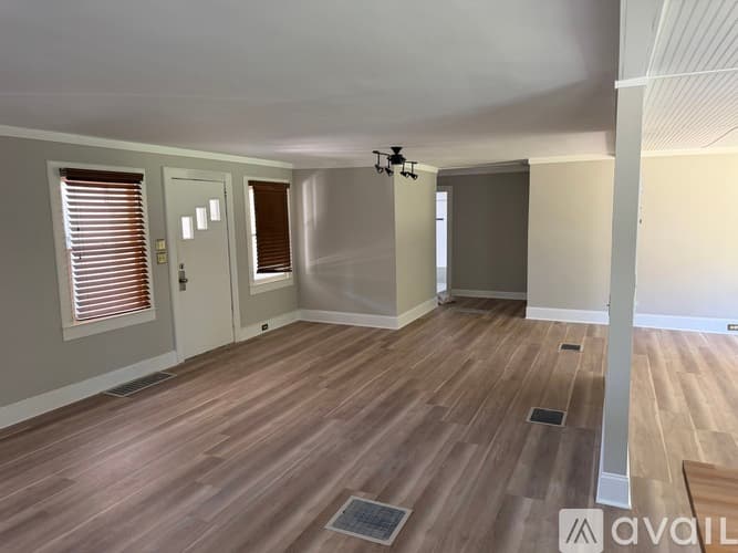 Canton House: 4299 E Cherokee Dr