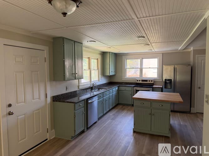 Canton House: 4299 E Cherokee Dr