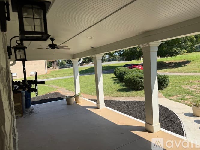 Canton House: 4299 E Cherokee Dr