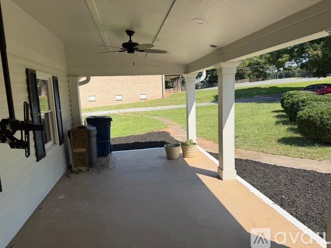 Canton House: 4299 E Cherokee Dr