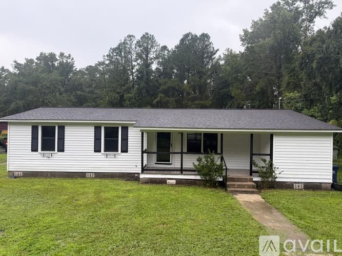 Woodbine House: 144 Hutchinson Court