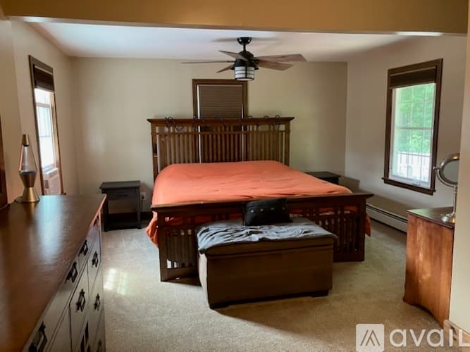 Wells House: 14 Integrity Wy