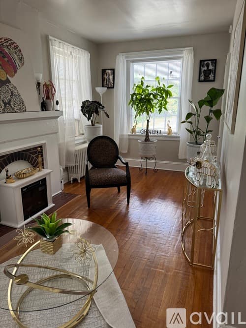 Petersburg Apartment: 620 S Sycamore St