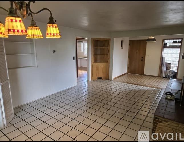 Vancouver House: 4212 NW Lavina St