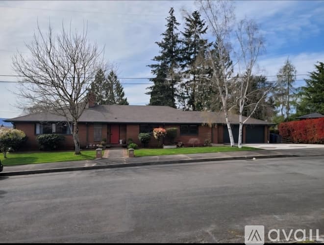 Vancouver House: 4212 NW Lavina St