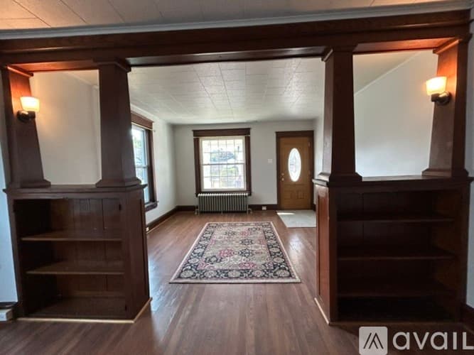 West Lawn House: 2225 Reading Avenue