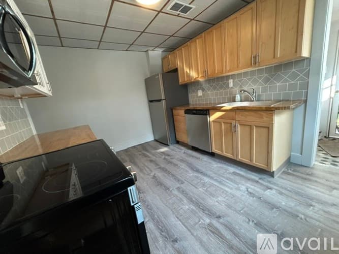 West Lawn House: 2225 Reading Avenue