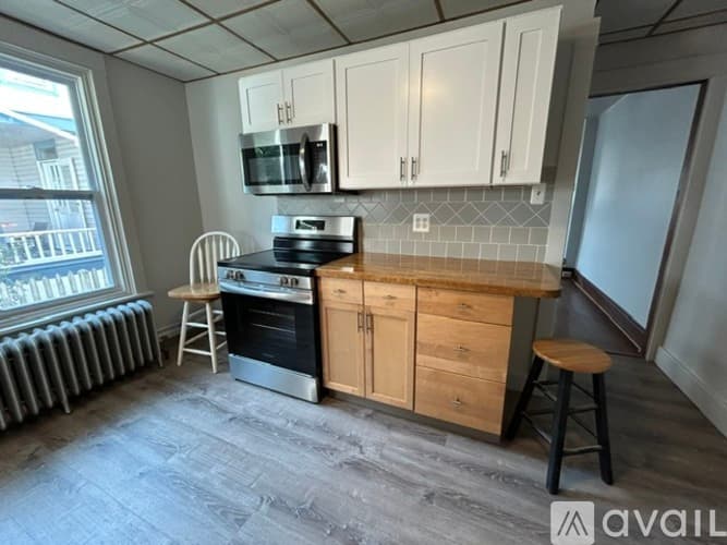 West Lawn House: 2225 Reading Avenue