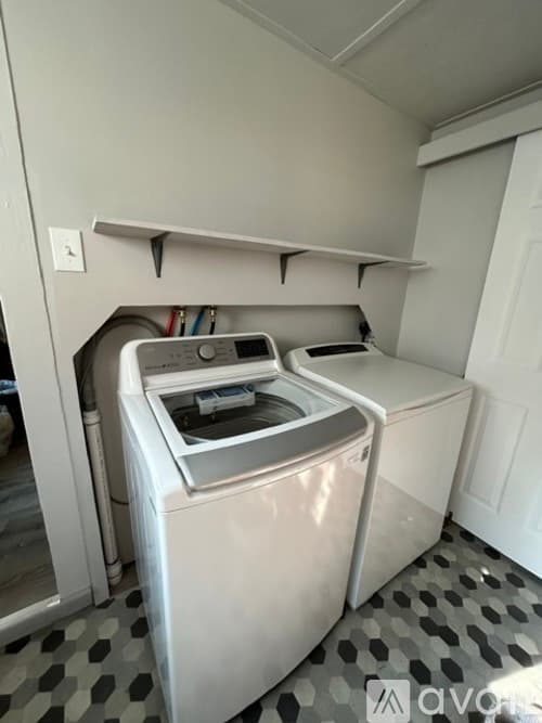 West Lawn House: 2225 Reading Avenue