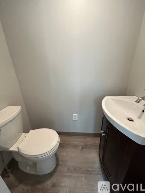 West Lawn House: 2225 Reading Avenue