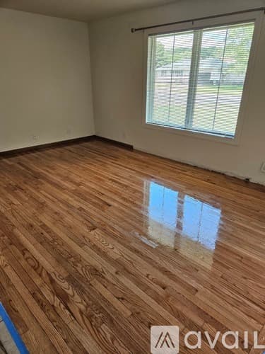 Eau Claire House: 3516 Lana Ln