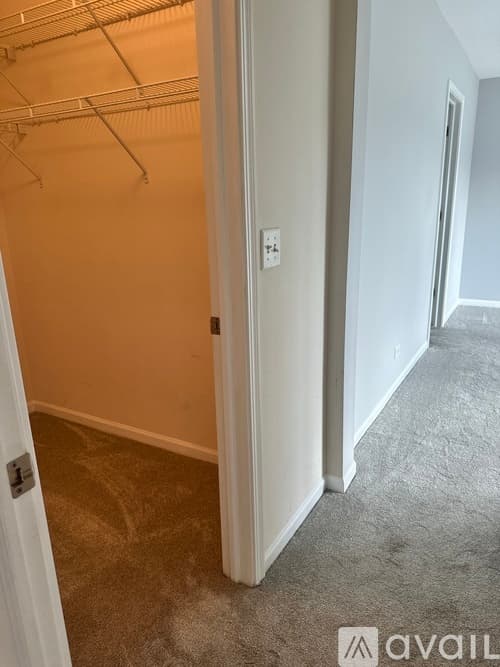 Lakemoor House: 659 Arbor Cir