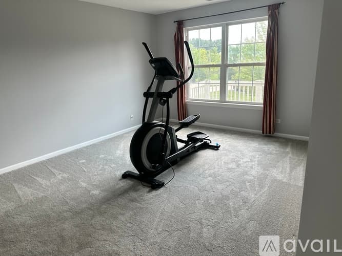 Lakemoor House: 659 Arbor Cir