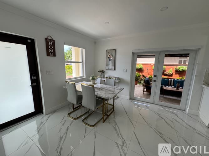 Miami House: 7525 Southwest 28th Terrace