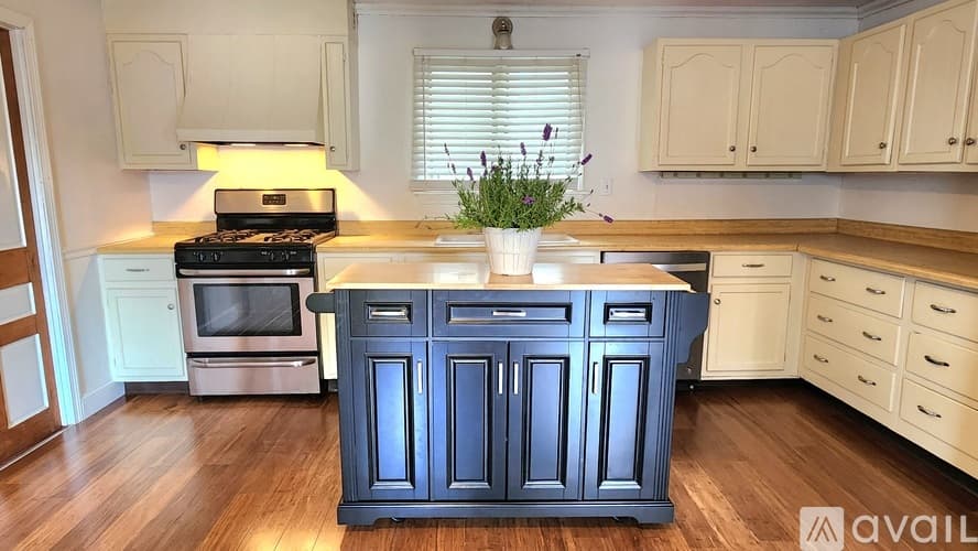 Hopkinton Apartment: 26 Hayden Rowe Street