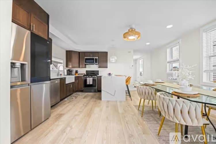 Ventnor City House: 5109 Winchester Ave