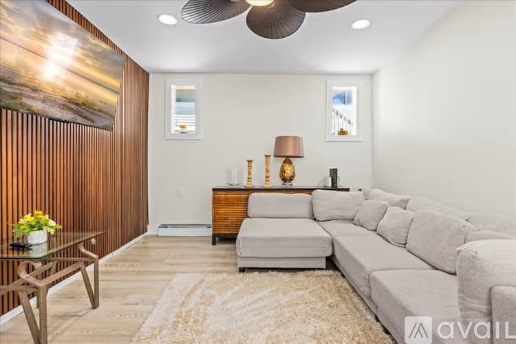 Ventnor City House: 5109 Winchester Ave