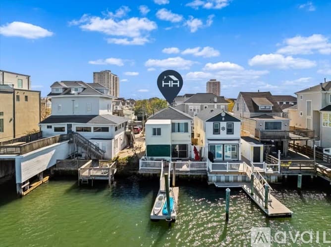 Ventnor City House: 5109 Winchester Ave