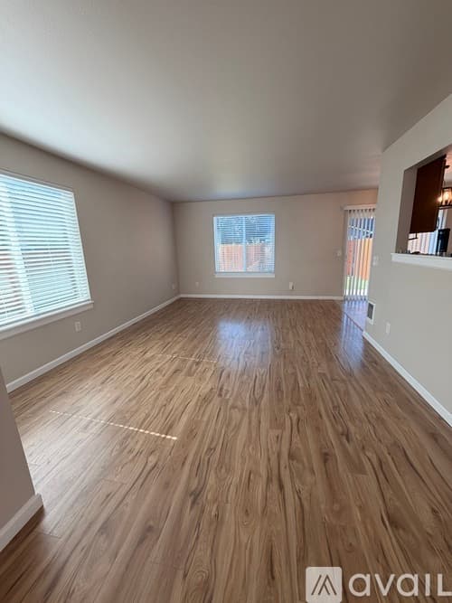 Pacific House: 328 Tacoma Blvd S