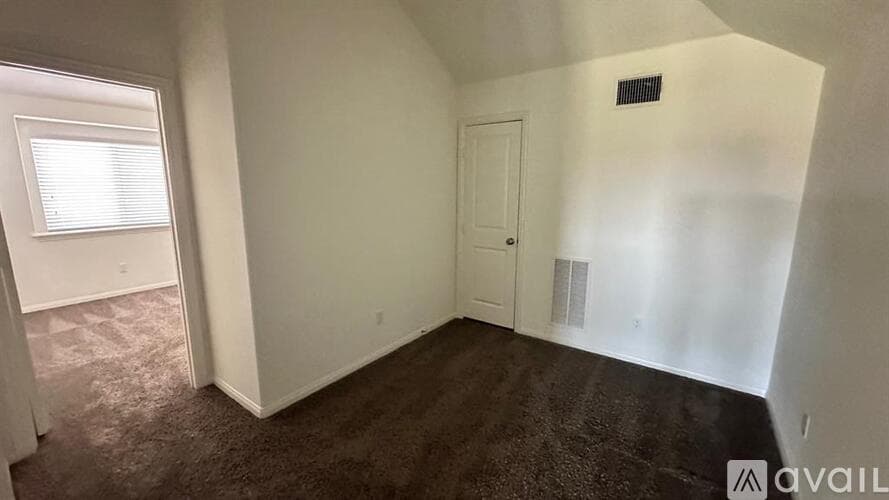 Liberty Hill House: 116 Krupp Ave
