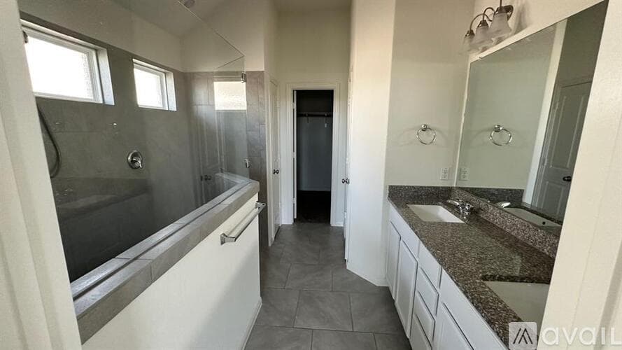 Liberty Hill House: 116 Krupp Ave