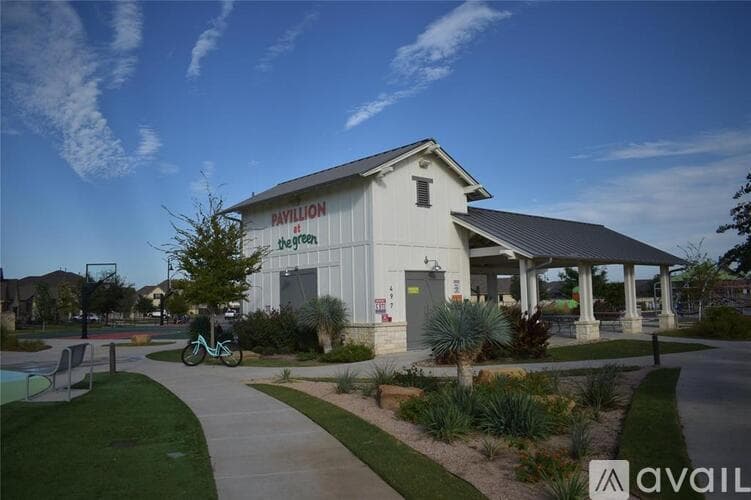 Liberty Hill House: 116 Krupp Ave
