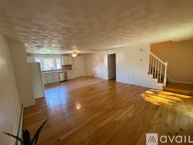 Warwick House: 513 Tidewater Drive