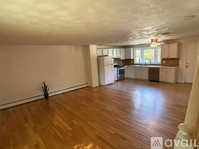 Warwick House: 513 Tidewater Drive