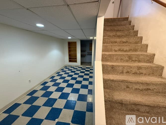 Warwick House: 513 Tidewater Drive