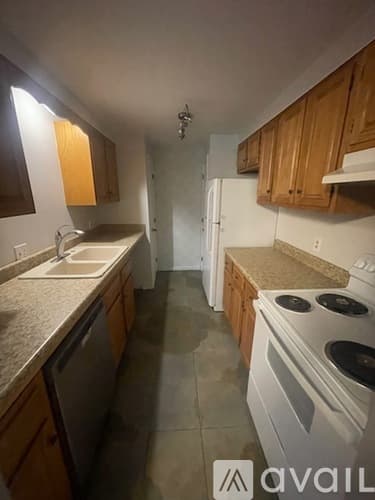 Exeter Apartment: 27 Ernest Avenue
