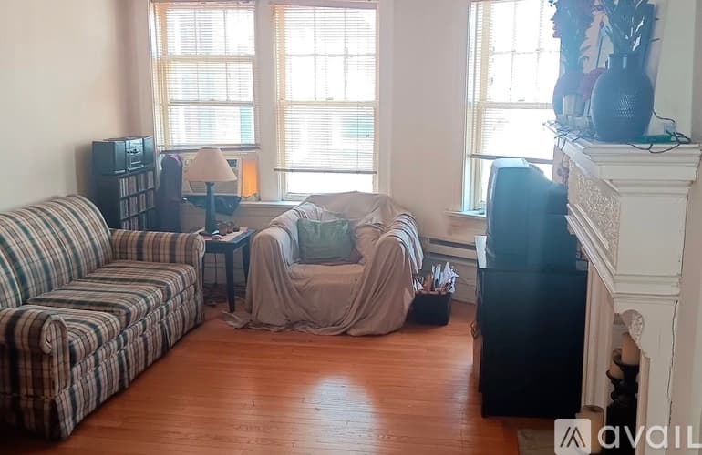 Winnetka Apartment: 918 Green Bay Rd