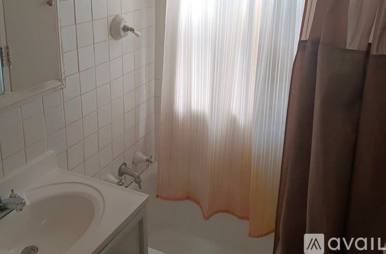 Winnetka Apartment: 918 Green Bay Rd