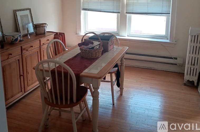 Winnetka Apartment: 918 Green Bay Rd