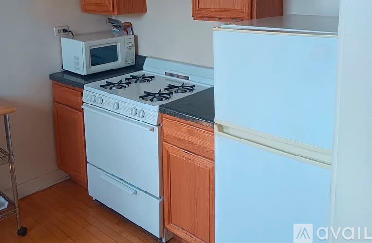 Winnetka Apartment: 918 Green Bay Rd