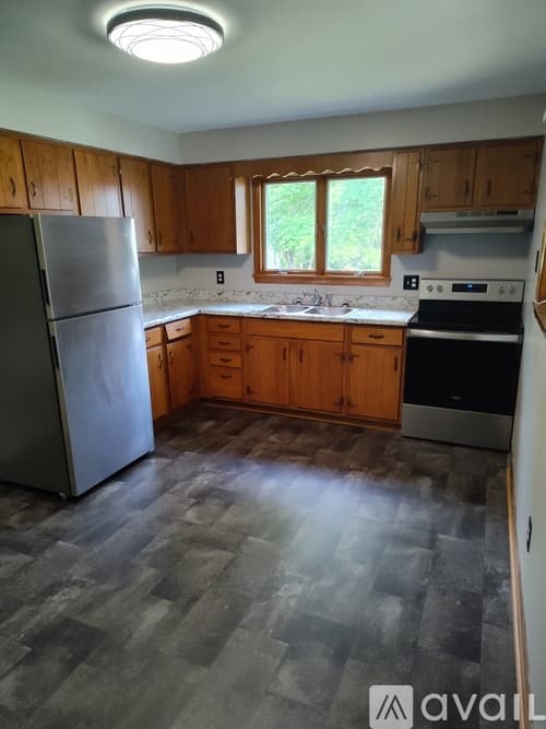Uniontown Apartment: 242 Old Pittsburgh Road