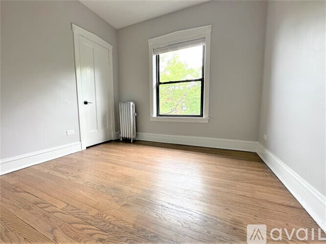 Chicago Apartment: 1400 W Summerdale Ave