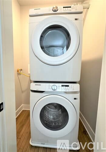 Chicago Apartment: 1400 W Summerdale Ave