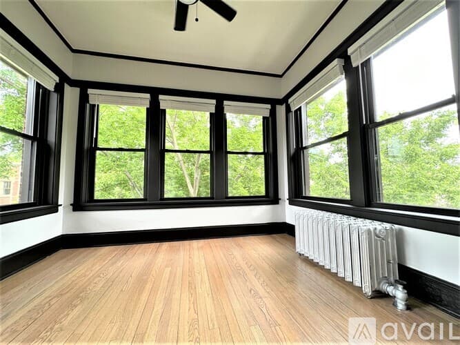 Chicago Apartment: 1400 W Summerdale Ave